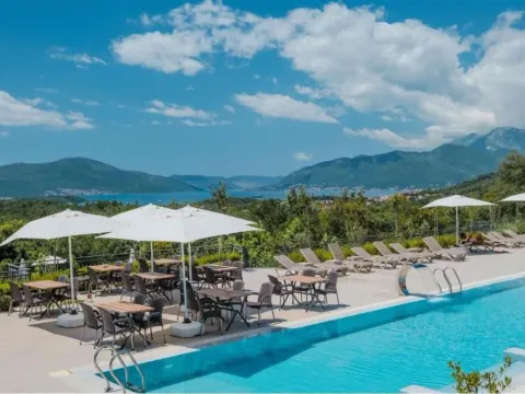 Sale, studio apartment, 35m², Tivat, Crna Gora - image 12