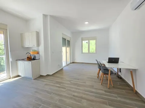 Prodaja, dvosoban stan, 74m², Bečići, Budva - image 16