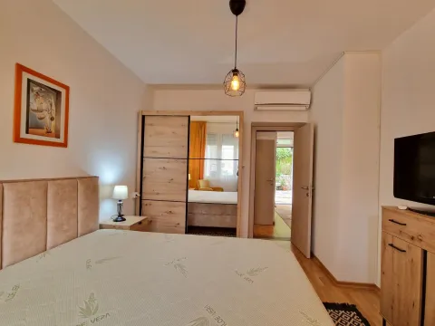Sale, two bedroom apartment, 58m², Budva, Crna Gora - image 11