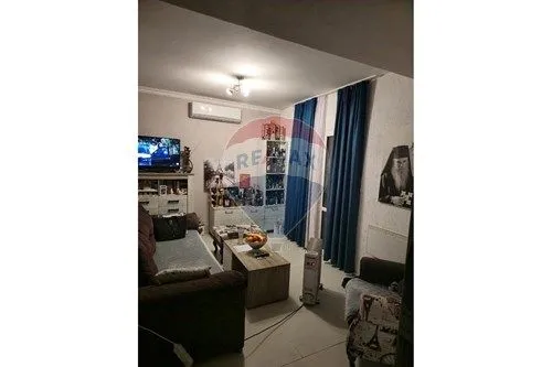 Izdavanje, trosoban stan, 100m², Radovići, Tivat