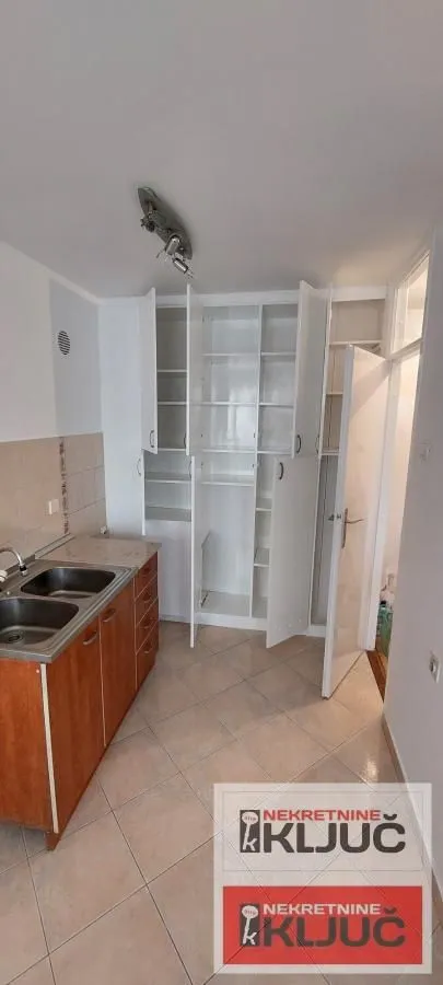 Izdavanje, dvosoban stan, 52m², Liman 3, Novi Sad Sve Podlokacije