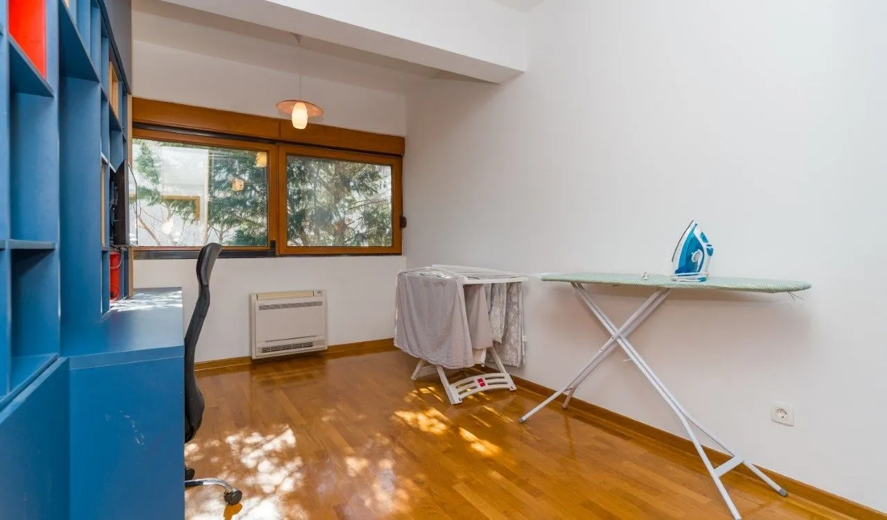 Izdavanje, dvosoban stan, 70m², Gorica C, Podgorica
