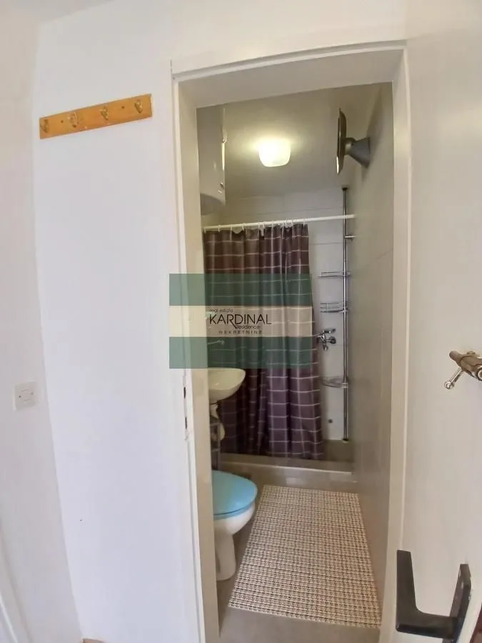 Izdavanje, jednosoban stan, 37m², Centar, Jagodina
