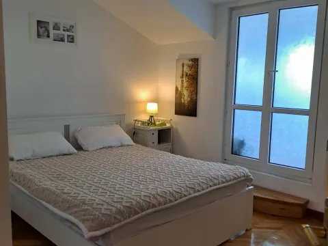 Izdavanje, trosoban stan, 100m², Tivat, Crna Gora - image 7