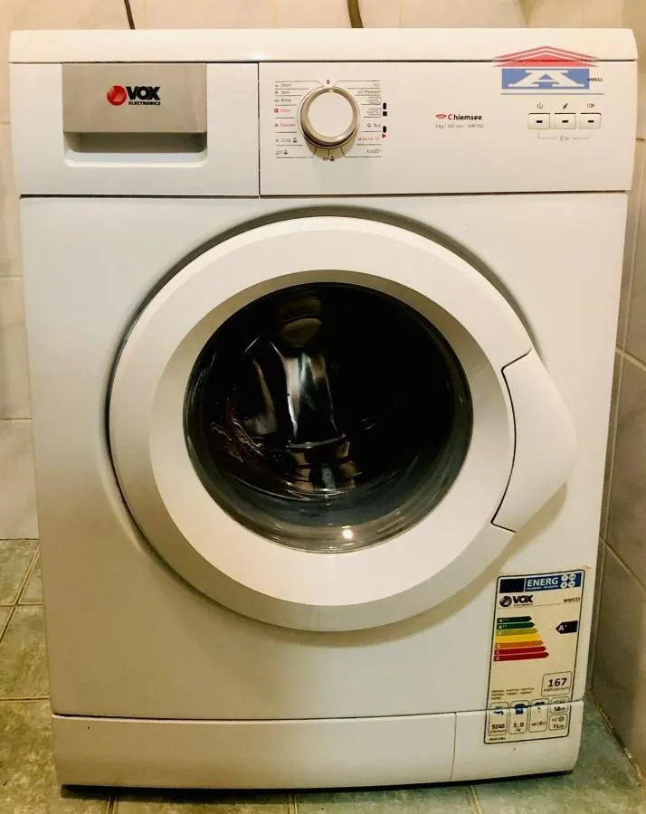 Izdavanje, garsonjera, 22m², Grbavica, Novi Sad Sve Podlokacije