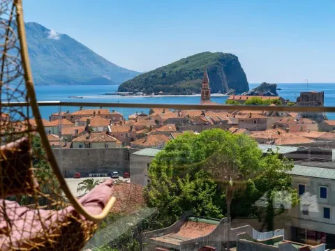 Sale, one bedroom apartment, 73m², Budva, Crna Gora - image 19