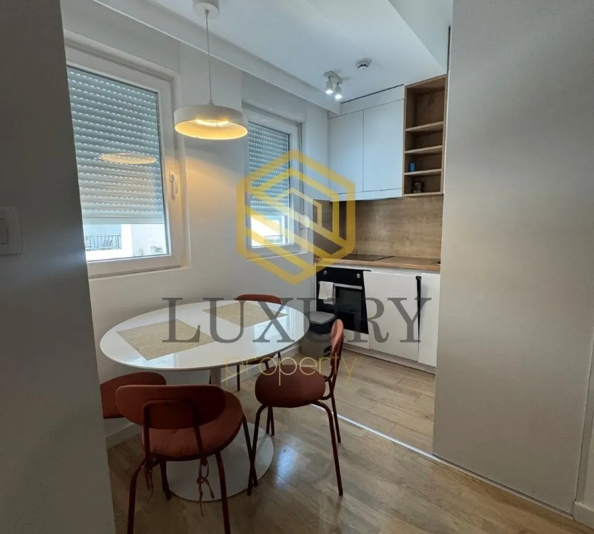 Izdavanje, jednosoban stan, 45m², Centar, Podgorica