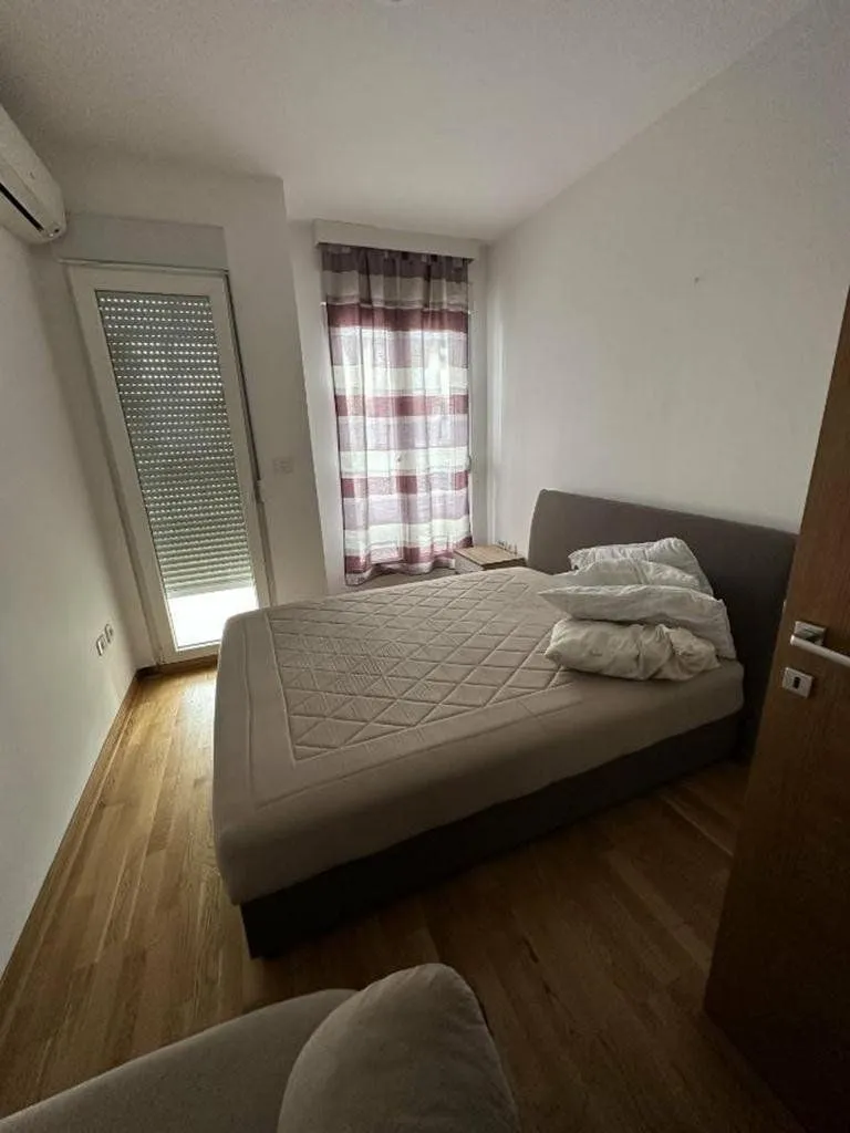 Izdavanje, dvosoban stan, 80m², City Kvart, Podgorica