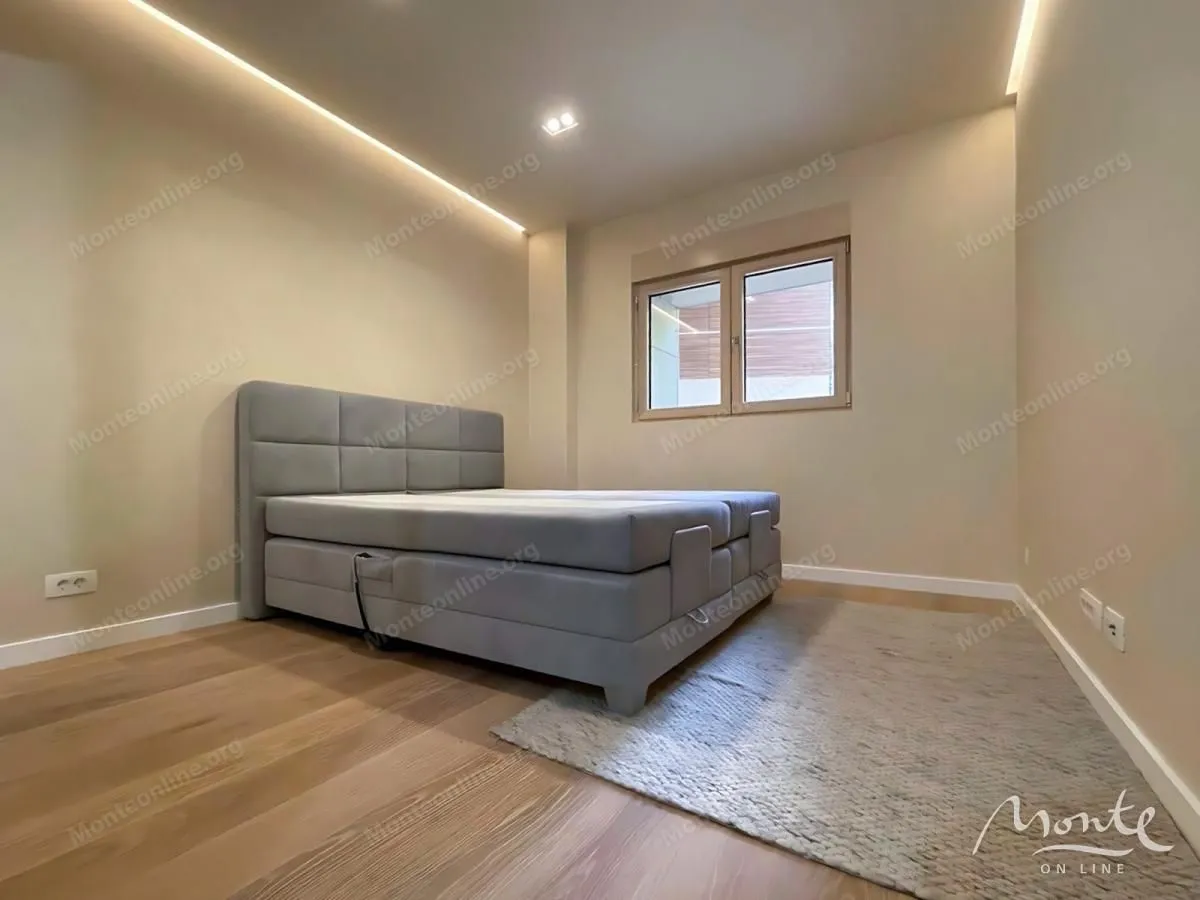 Prodaja, jednosoban stan, 52m², Škaljari, Kotor