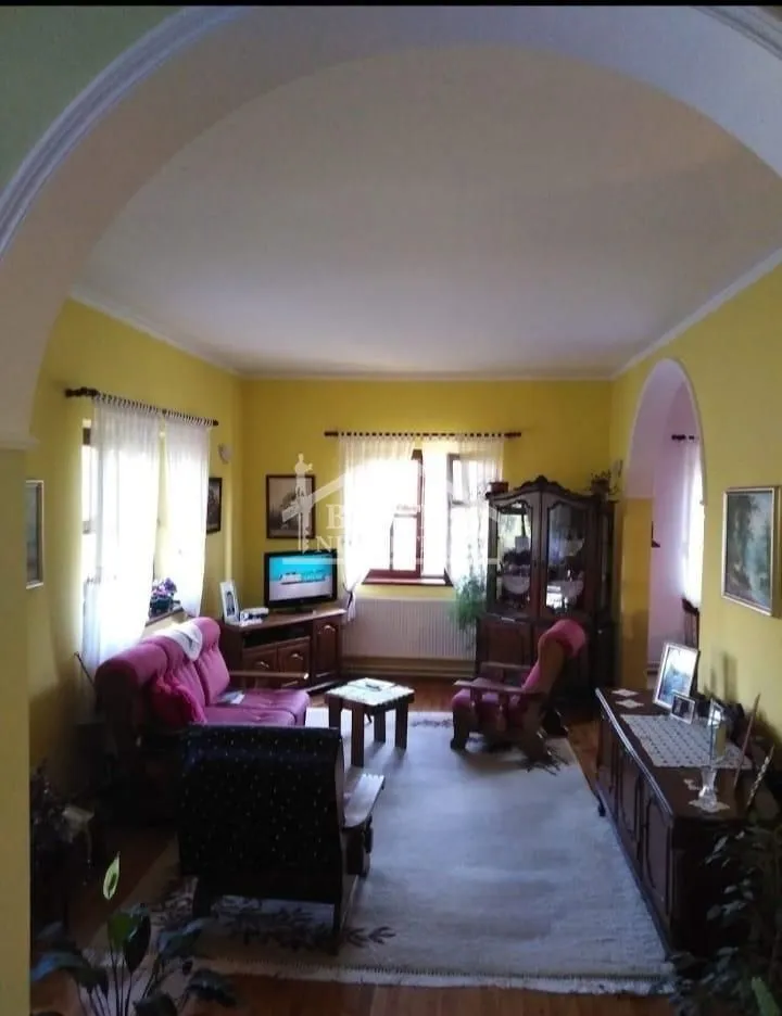 Prodaja, kuća, 197m², Ledine, Beograd