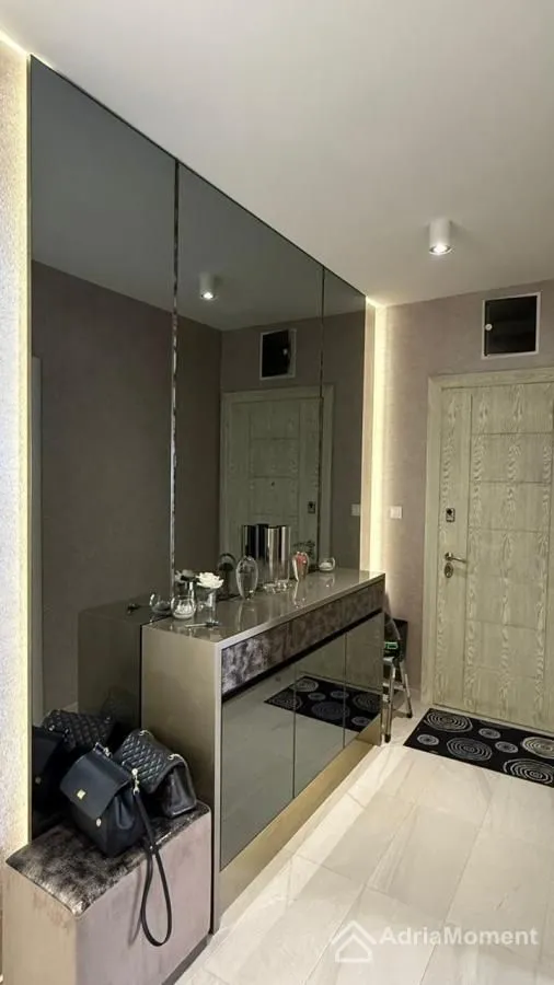 Sale, two bedroom apartment, 58m², Bečići, Budva
