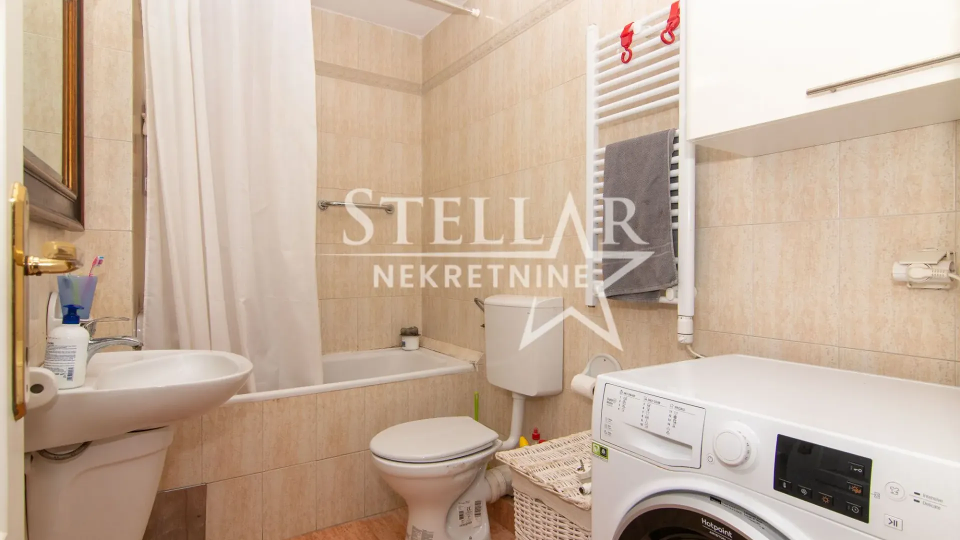 Izdavanje, trosoban stan, 115m², Gorica C, Podgorica