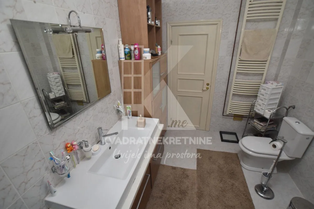 Rent, house, 410m², Donja Gorica, Podgorica