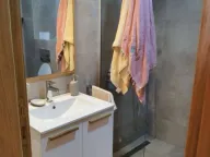 Rent, studio apartment, 29m², Bečići, Budva - image 10