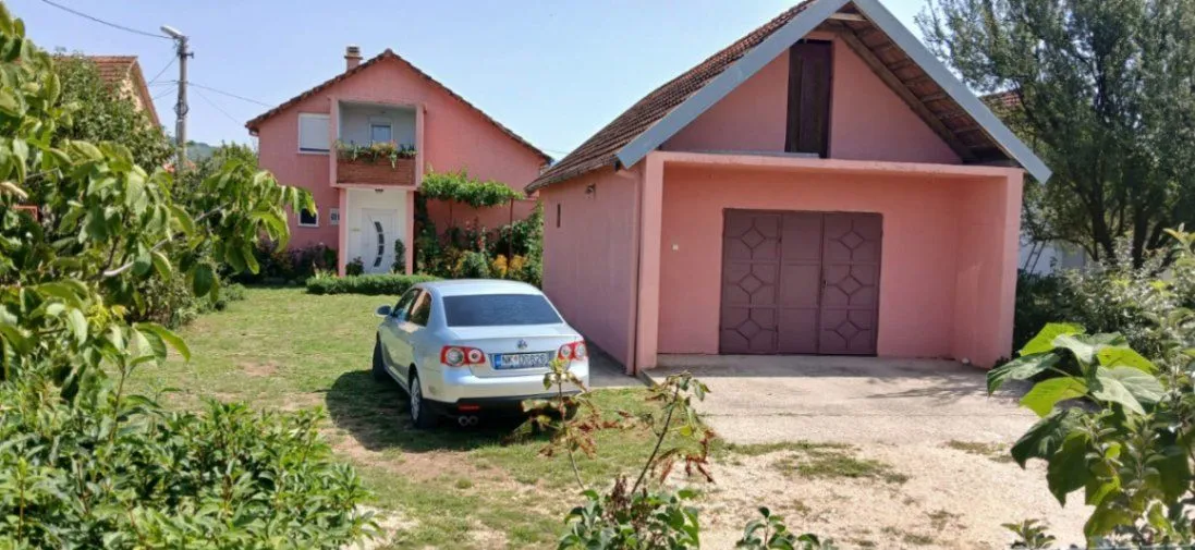 Prodaja, kuća, 80m², Ozrinići, Nikšić