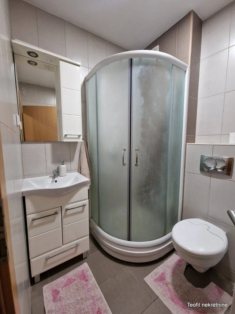 Izdavanje, jednosoban stan, 40m², Žarkovo, Beograd