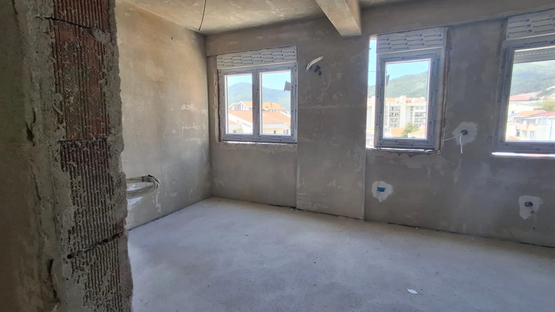 Prodaja, jednosoban stan, 38m², Podkošljun, Budva