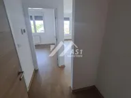 Izdavanje, jednosoban stan, 42m², Salajka, Novi Sad Sve Podlokacije - image 4