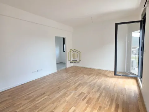 Izdavanje, jednosoban stan, 64m², Tološi, Podgorica - image 10