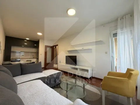 Rent, one bedroom apartment, 43m², Stari Aerodrom, Podgorica - image 2