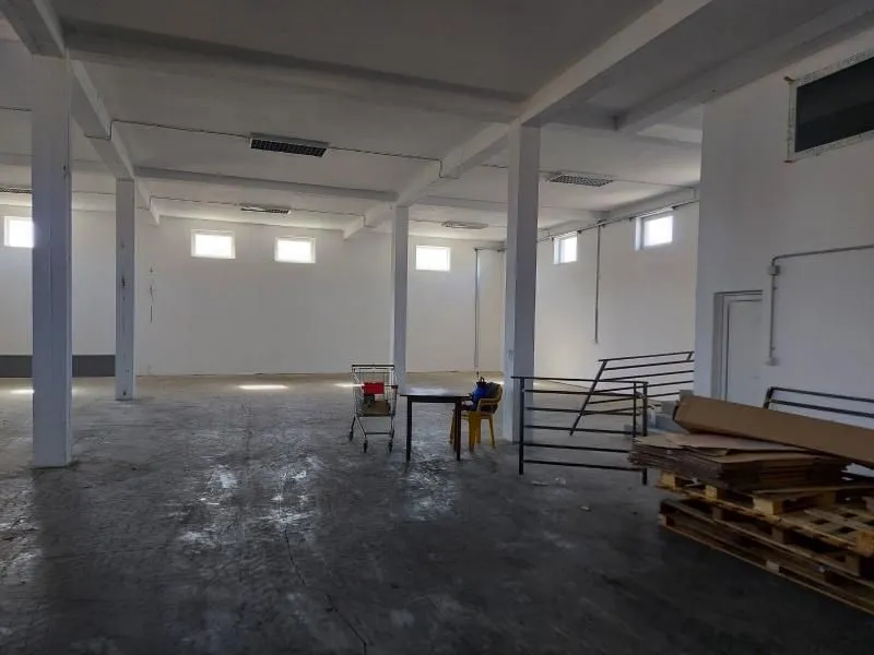 Rent, office space, 1500m², Batajnica, Beograd