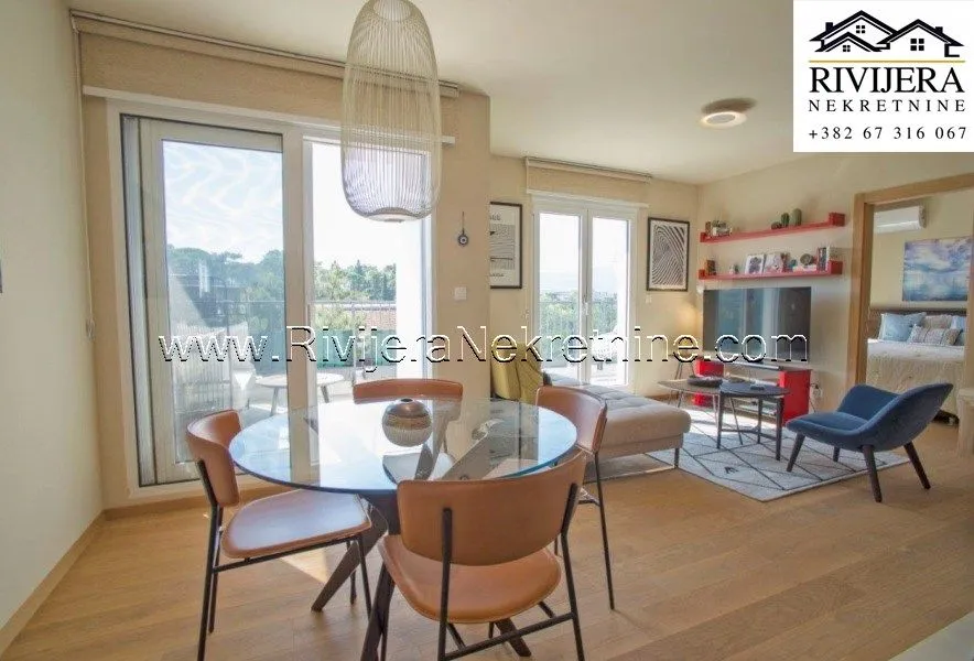 Prodaja, dvosoban stan, 64m², Tivat, Crna Gora