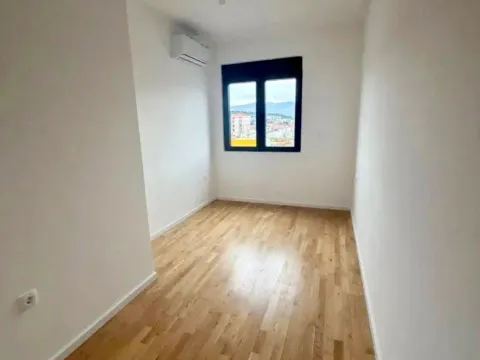 Prodaja, trosoban stan, 83m², Podgorica, Crna Gora - image 6