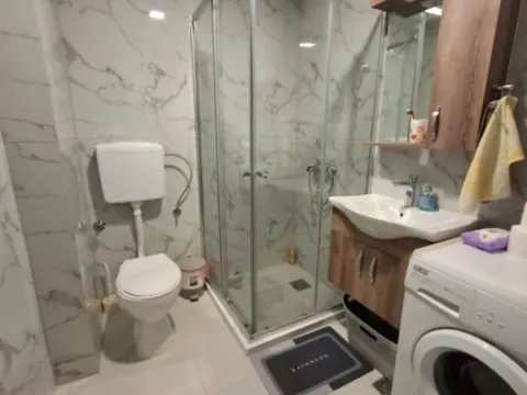 Izdavanje, jednosoban stan, 57m², Blok 9, Podgorica - image 11