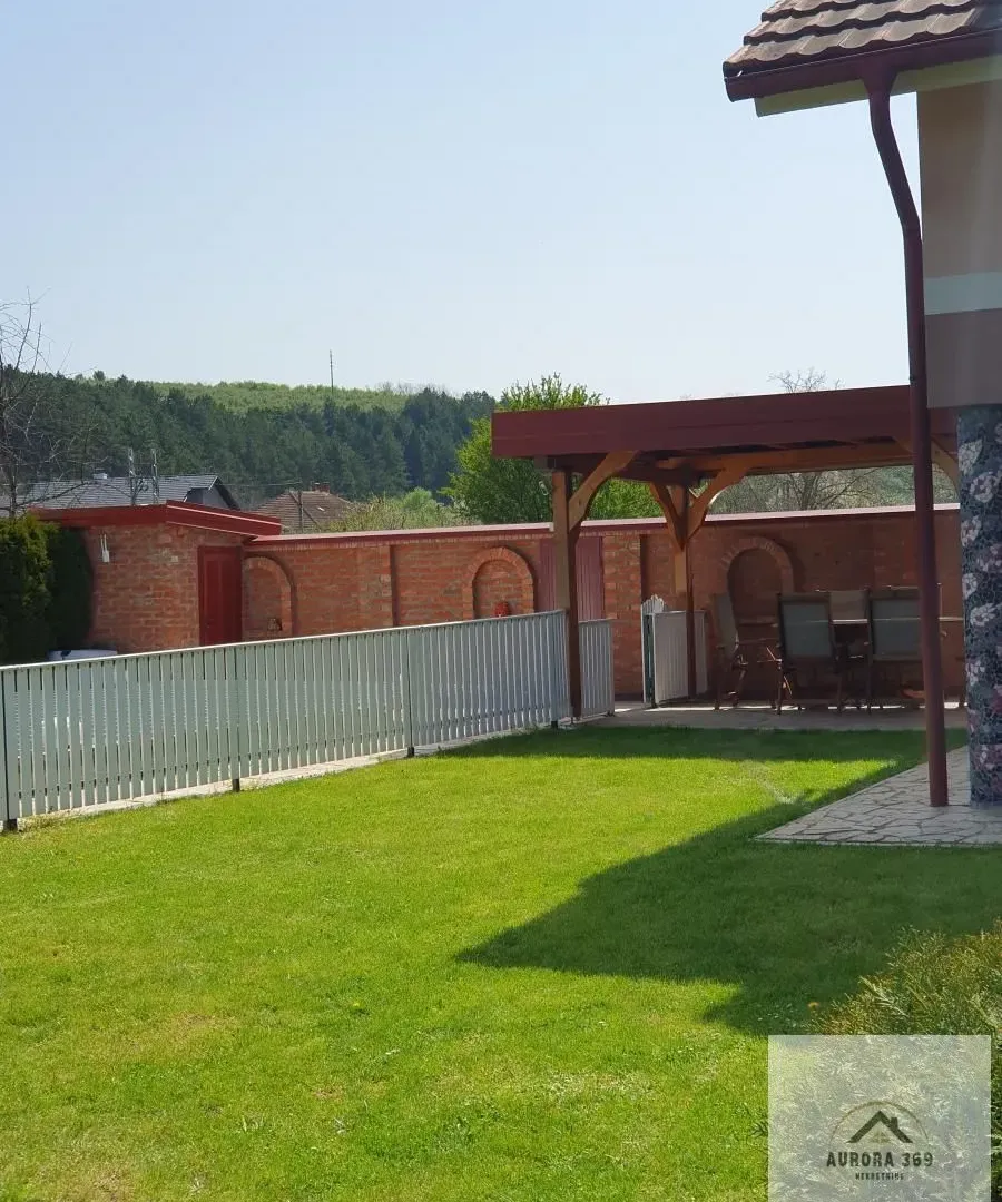 Prodaja, kuća, 260m², Banja Vrdnik, Irig