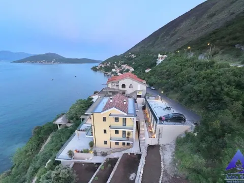 Sale, two bedroom apartment, 57m², Njivice, Herceg Novi - image 6