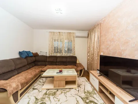 Rent, one bedroom apartment, 47m², Stari Aerodrom, Podgorica - image 1