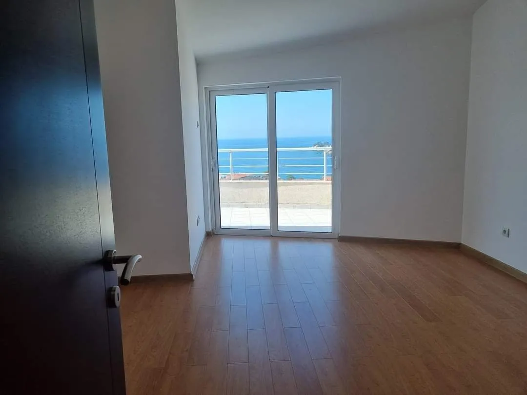Sale, three bedroom apartment, 169m², Petrovac, Budva