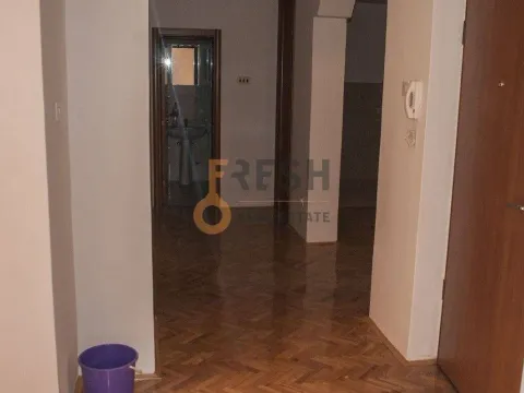 Sale, house, 397m², Ostalo, Podgorica - image 7