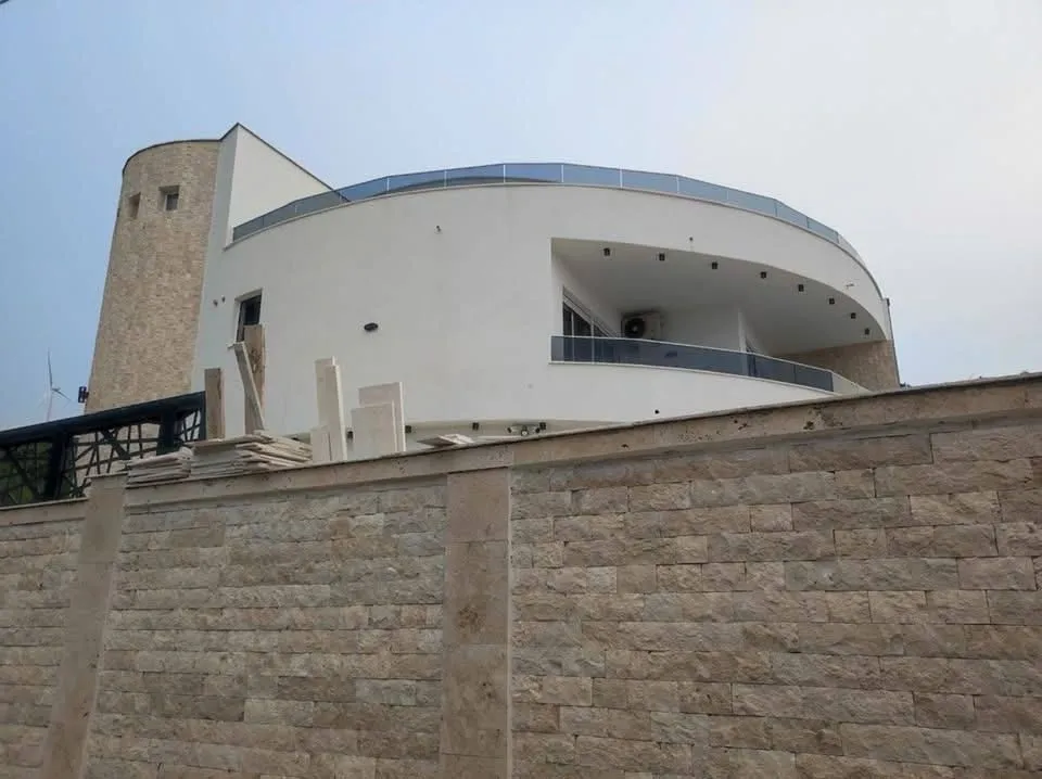 Sale, house, 350m², Centar, Bar
