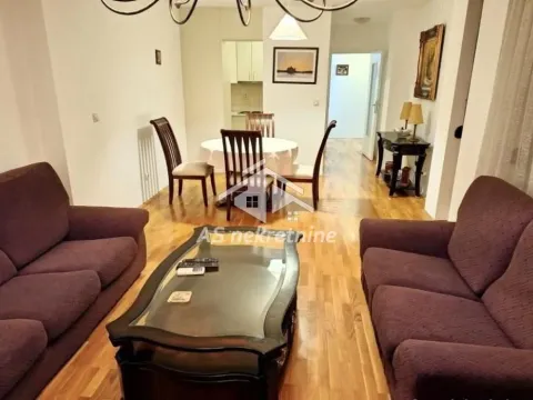 Izdavanje, četvorosoban stan, 105m², Vračar Sve Podlokacije, Beograd - image 3