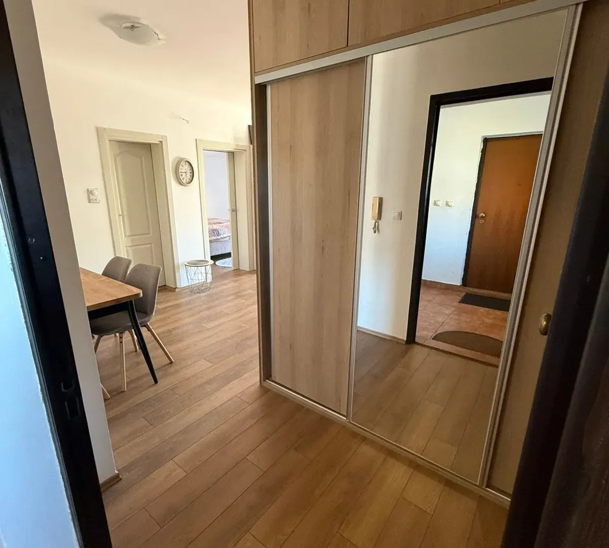 Prodaja, jednosoban stan, 58m², Momišići, Podgorica