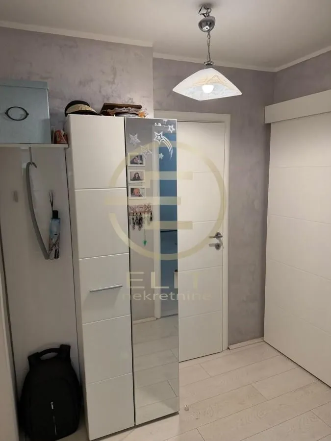 Prodaja, stan, 92m², Novi Sad Sve Podlokacije, Novi Sad