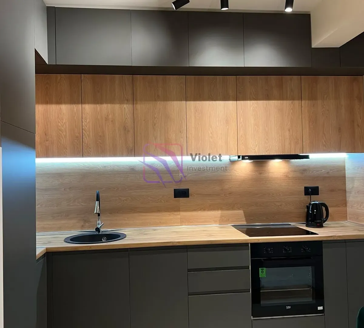 Izdavanje, jednosoban stan, 53m², Central Point, Podgorica