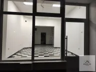 Izdavanje, poslovni prostor, 70m², Ruma, Srbija - image 1