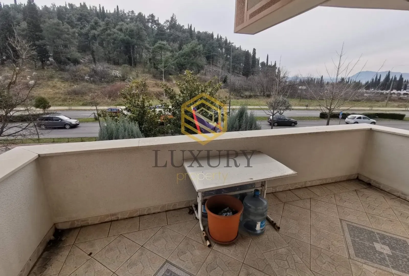 Rent, office space, 150m², Ljubović, Podgorica