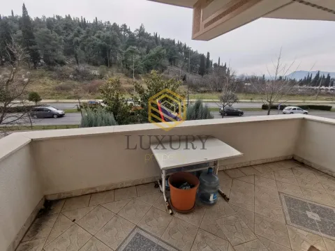 Rent, office space, 150m², Ljubović, Podgorica - image 2