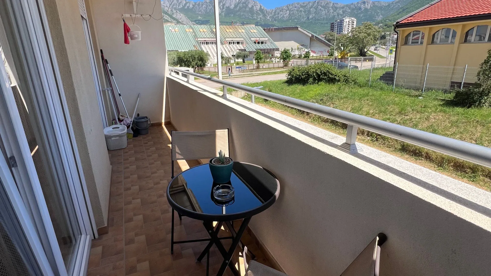 Rent, one bedroom apartment, 60m², Centar, Bar