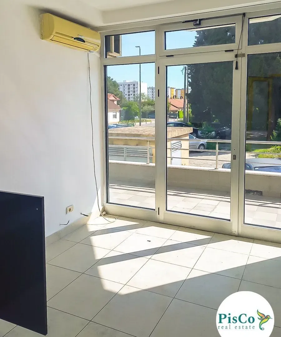 Izdavanje, poslovni prostor, 102m², Pobrežje, Podgorica