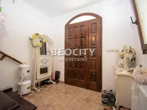 Sale, house, 186m², Novi Grad, Subotica - image 2
