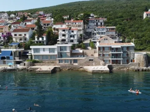 Prodaja, kuća, 314m², Tivat, Crna Gora - image 4