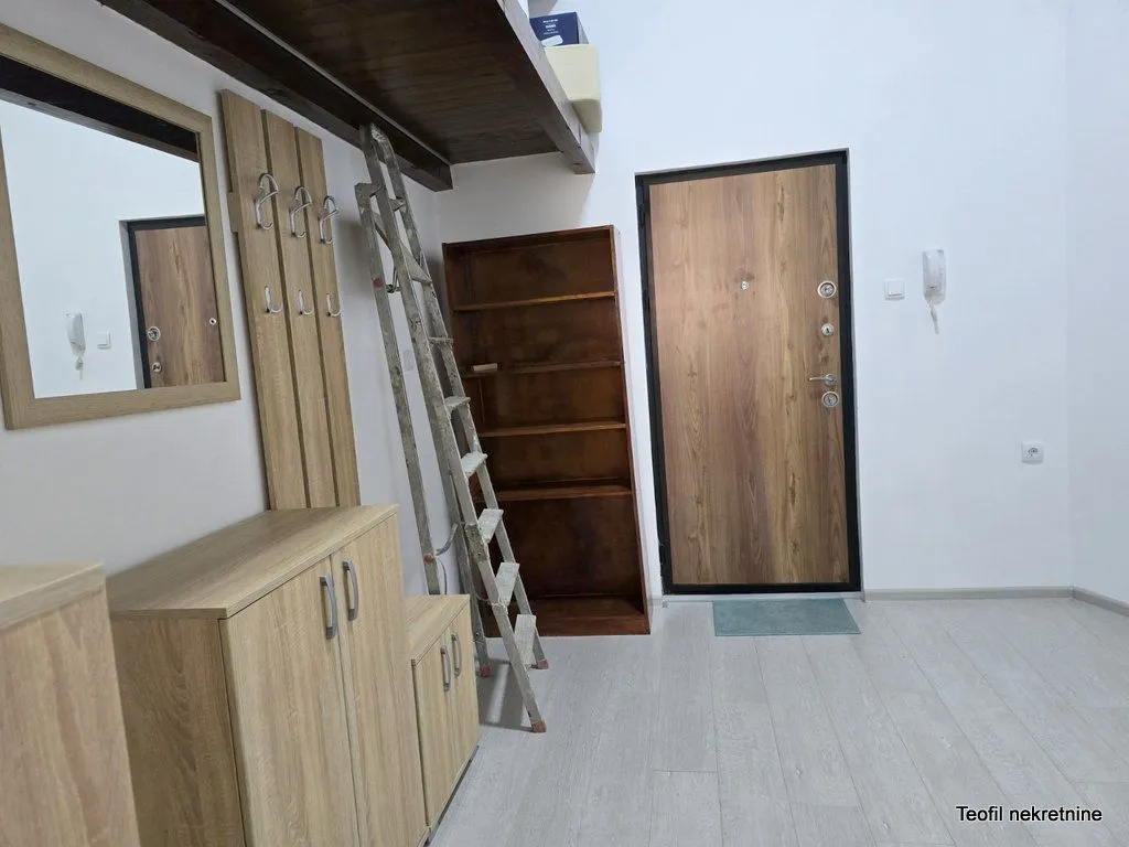 Izdavanje, dvosoban stan, 72m², Zemun Centar, Zemun Sve Podlokacije