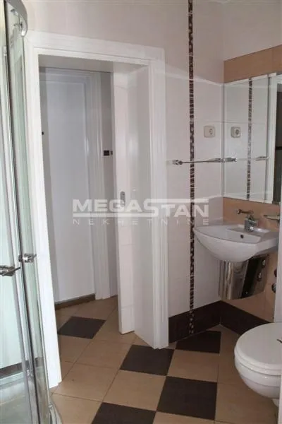 Prodaja, kuća, 215m², Savski Venac, Beograd