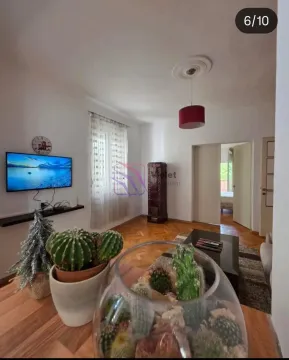Izdavanje, dvosoban stan, 73m², Centar, Podgorica - image 10
