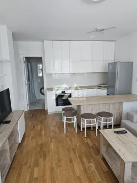 Izdavanje, dvosoban stan, 40m², Petrovaradin, Novi Sad - image 4