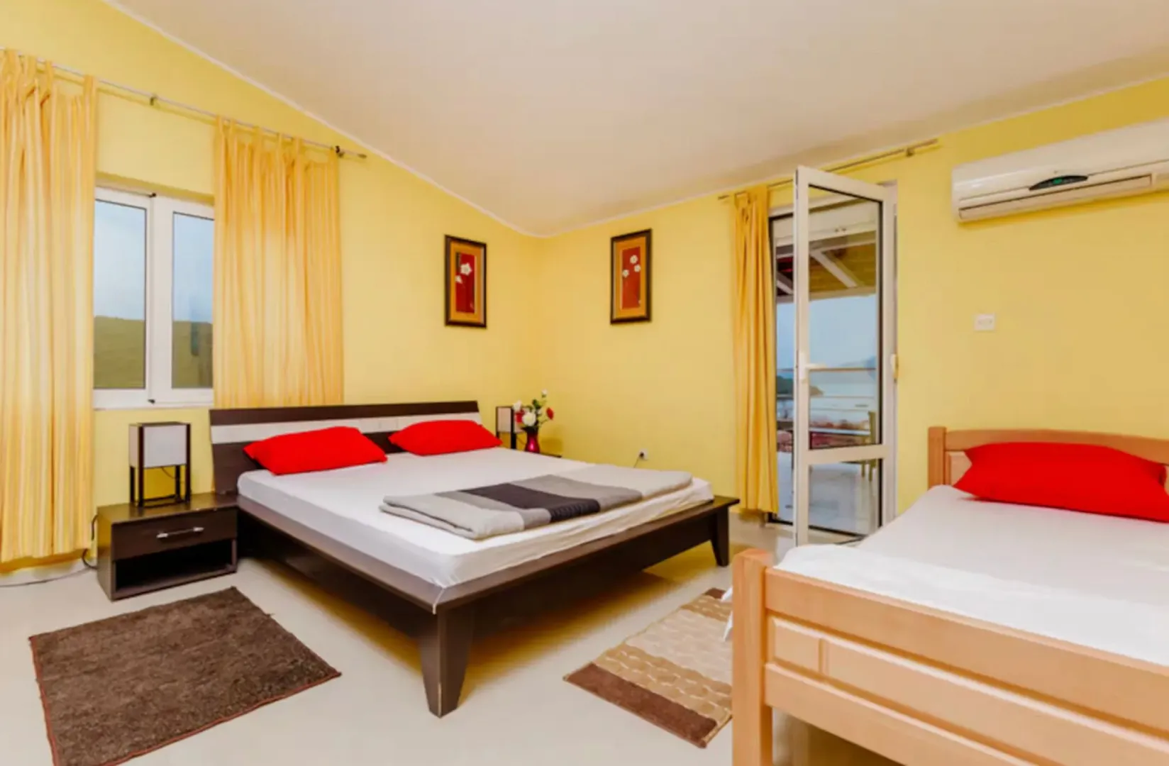 Sale, three bedroom apartment, 120m², Radanovići, Kotor
